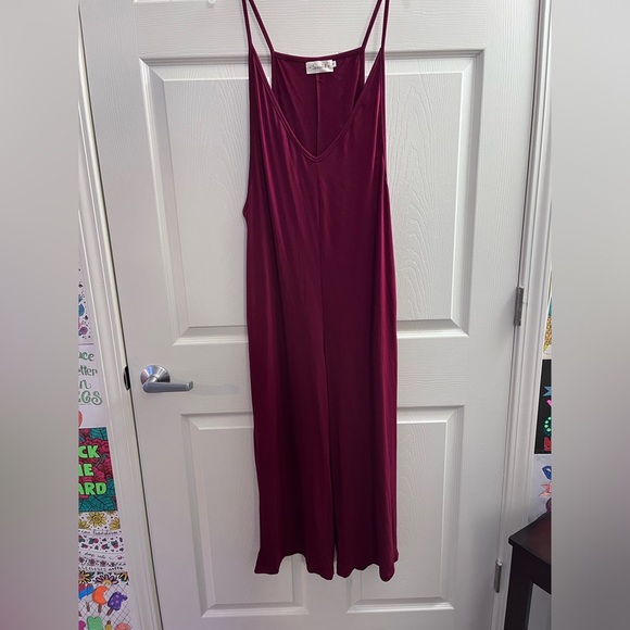 spadehill Pants - Capri Length Romper Deep Wine V-Neck